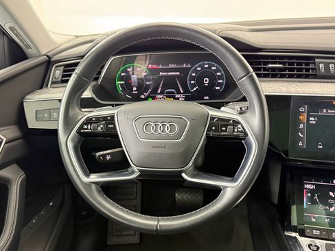 Used 2022 Audi e-tron Premium image 17