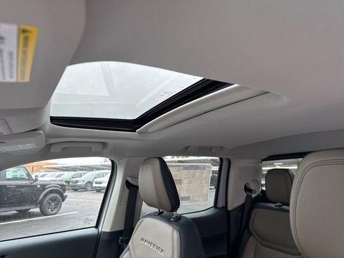 New 2025 Ford Maverick Lariat w/ 4K Tow Package image 21