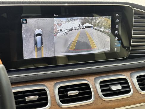 Certified 2023 Mercedes-Benz GLS 580 4MATIC image 15