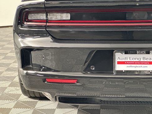 Used 2025 Dodge Charger Daytona Scat Pack w/ Track Pack AWD/4WD image 12