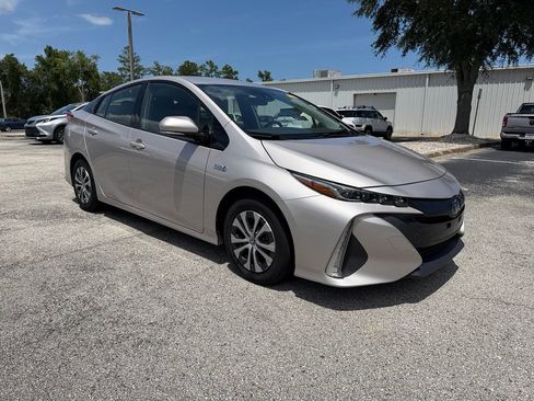 Used 2020 Toyota Prius Prime XLE FWD image 11