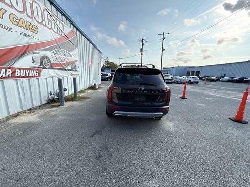 Used 2021 Kia Telluride S FWD image 7