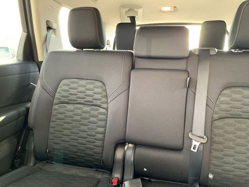 Used 2025 Nissan Pathfinder SV image 42