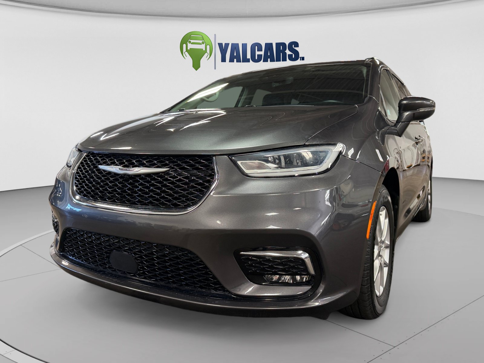 Used 2022 Chrysler Pacifica Touring-L FWD image 9