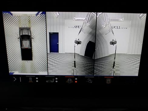 Used 2024 GMC Sierra 2500 AT4 image 20