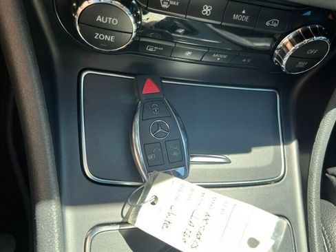 Used 2018 Mercedes-Benz CLA 250 4MATIC image 35