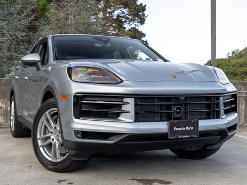 Certified 2026 Porsche Cayenne Coupe AWD/4WD image 9