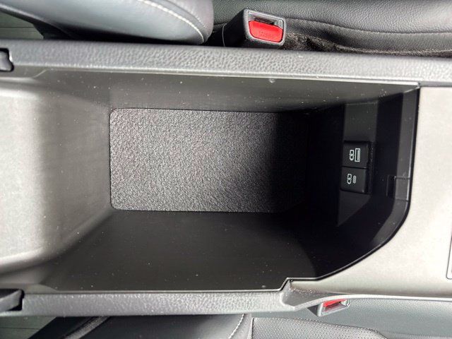 Used 2023 Toyota Camry XSE FWD image 30