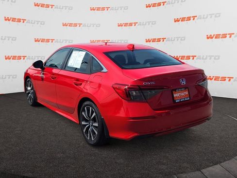 Used 2022 Honda Civic EX image 3