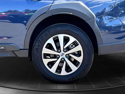 Used 2025 Subaru Outback Premium AWD/4WD image 36