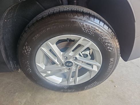 Certified 2025 Hyundai Tucson SE FWD image 32
