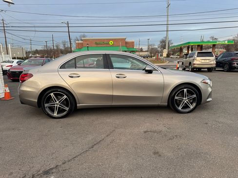 Used 2019 Mercedes-Benz A 220 4MATIC image 8
