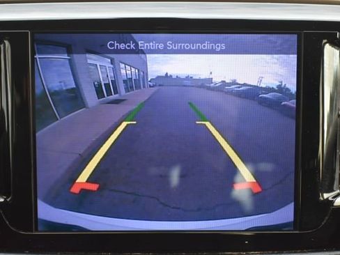 Used 2017 Chrysler Pacifica Touring-L w/ Tire & Wheel Group FWD image 28