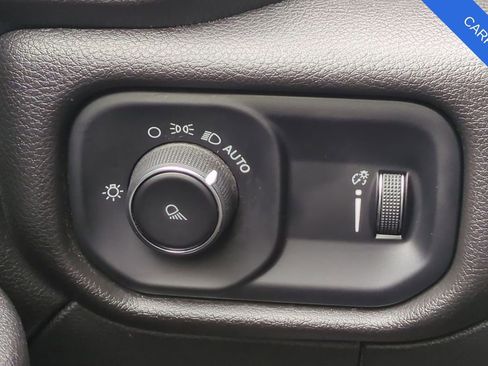 Used 2022 RAM 2500 Tradesman w/ Chrome Appearance Group image 17