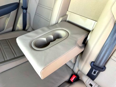 Used 2021 Porsche Cayenne S image 22