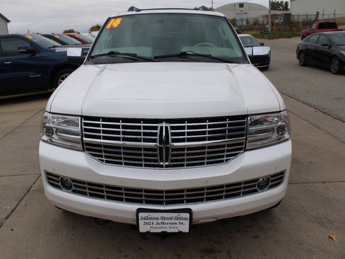 Used 2014 Lincoln Navigator 4WD image 2