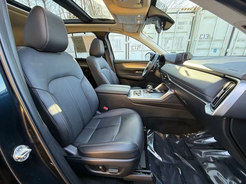 Used 2024 MAZDA CX-90 Plug-In Hybrid w/ Premium Pkg image 26