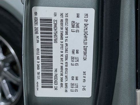 Used 2005 Chrysler 300 C w/ Navigation & Sound Group II RWD image 12