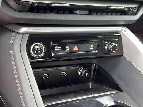 Used 2025 Audi Q5 Premium AWD/4WD image 15