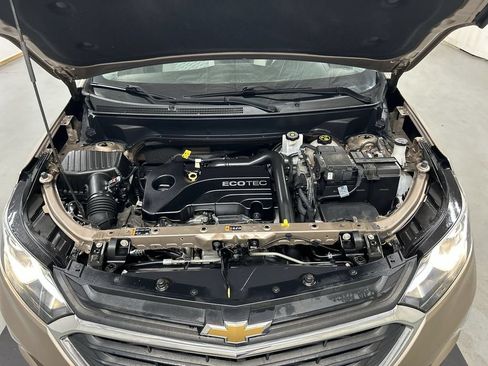 Used 2019 Chevrolet Equinox LS w/ LS Convenience Package AWD/4WD image 23