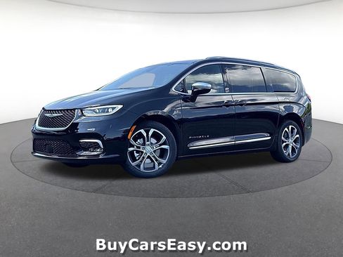 New 2026 Chrysler Pacifica Pinnacle image 1