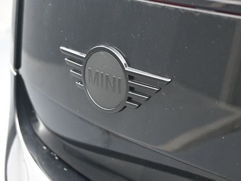 Used 2023 MINI Cooper Clubman S w/ Premium Package image 17