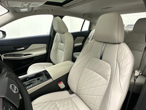 New 2026 Nissan Sentra SL w/ Floor Mat Package FWD image 9