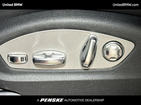Used 2023 Porsche Macan S AWD/4WD image 4