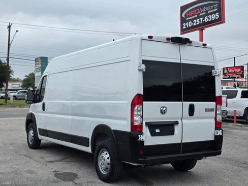 Used 2023 RAM ProMaster 2500 FWD image 5