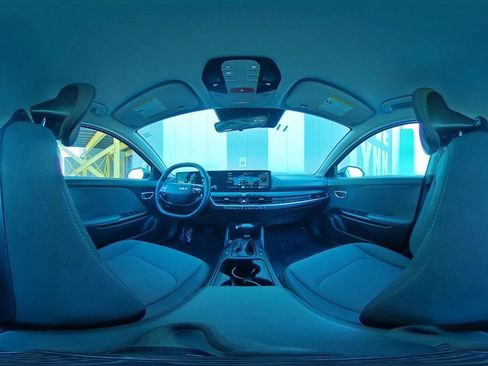 Used 2025 Kia K4 FWD image 40