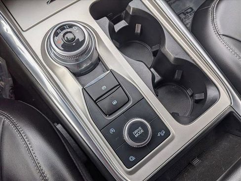Used 2021 Ford Explorer XLT w/ Equipment Group 202A image 13