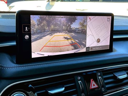 Used 2022 Genesis G70 2.0T image 24