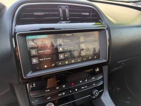 Used 2019 Jaguar F-PACE Premium AWD/4WD image 46