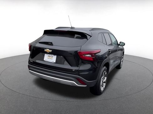 Used 2025 Chevrolet Trax LT w/ LT Convenience Package image 15