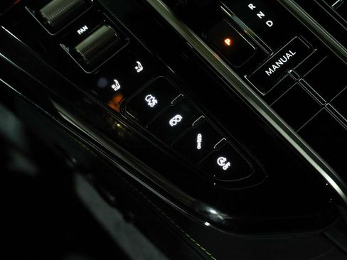 Used 2026 Aston Martin V8 Vantage Coupe RWD image 55