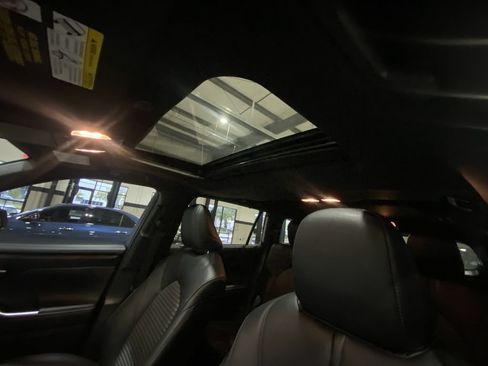 Used 2024 Toyota Highlander XSE FWD image 16