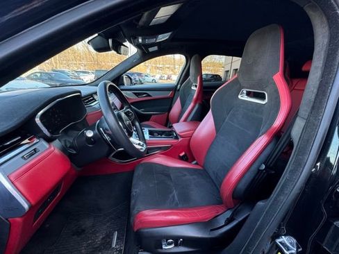 Used 2023 Jaguar F-PACE SVR image 11