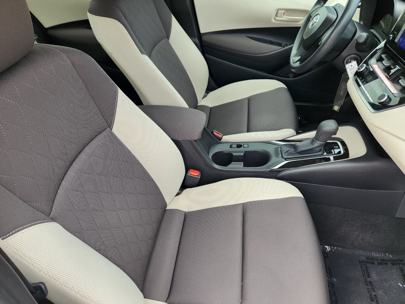 Used 2026 Toyota Corolla LE FWD image 23