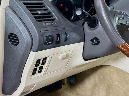 Used 2011 Lexus ES 350 image 16