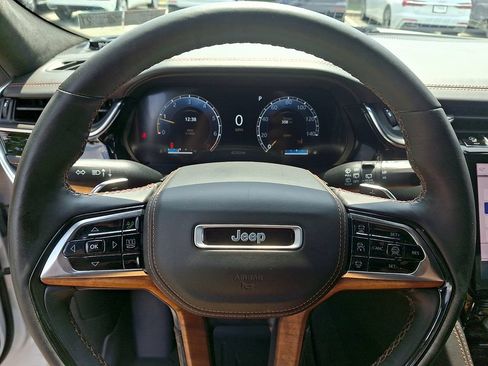 Used 2023 Jeep Grand Cherokee L Summit AWD/4WD image 20