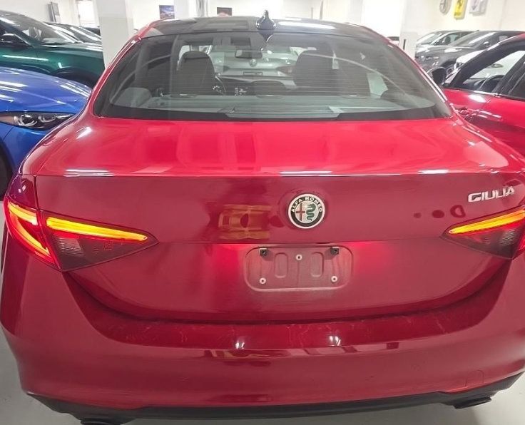Used 2023 Alfa Romeo Giulia Ti RWD image 9