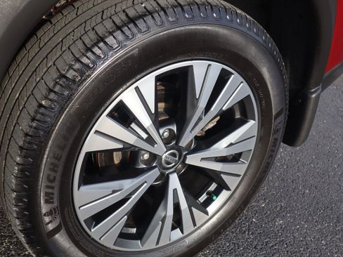 Used 2021 Nissan Rogue SV image 31