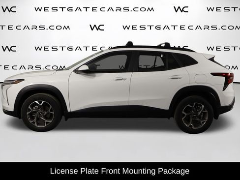 Used 2025 Chevrolet Trax LT w/ Driver Confidence Package FWD image 5