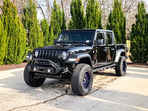 Used 2020 Jeep Gladiator Sport w/ Quick Order Package 24S image 5