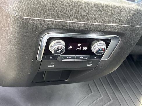 Used 2022 GMC Yukon Denali AWD/4WD image 21