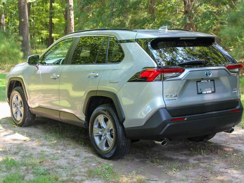 Used 2024 Toyota RAV4 XLE image 4