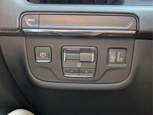 Used 2022 Cadillac Escalade ESV Sport image 31