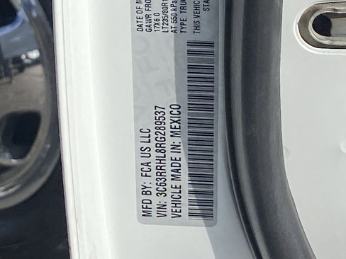 Used 2024 RAM 3500 Big Horn image 32