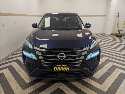 Used 2025 Nissan Rogue SV AWD/4WD image 27