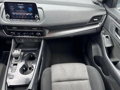 Used 2025 Nissan Rogue SV FWD image 27